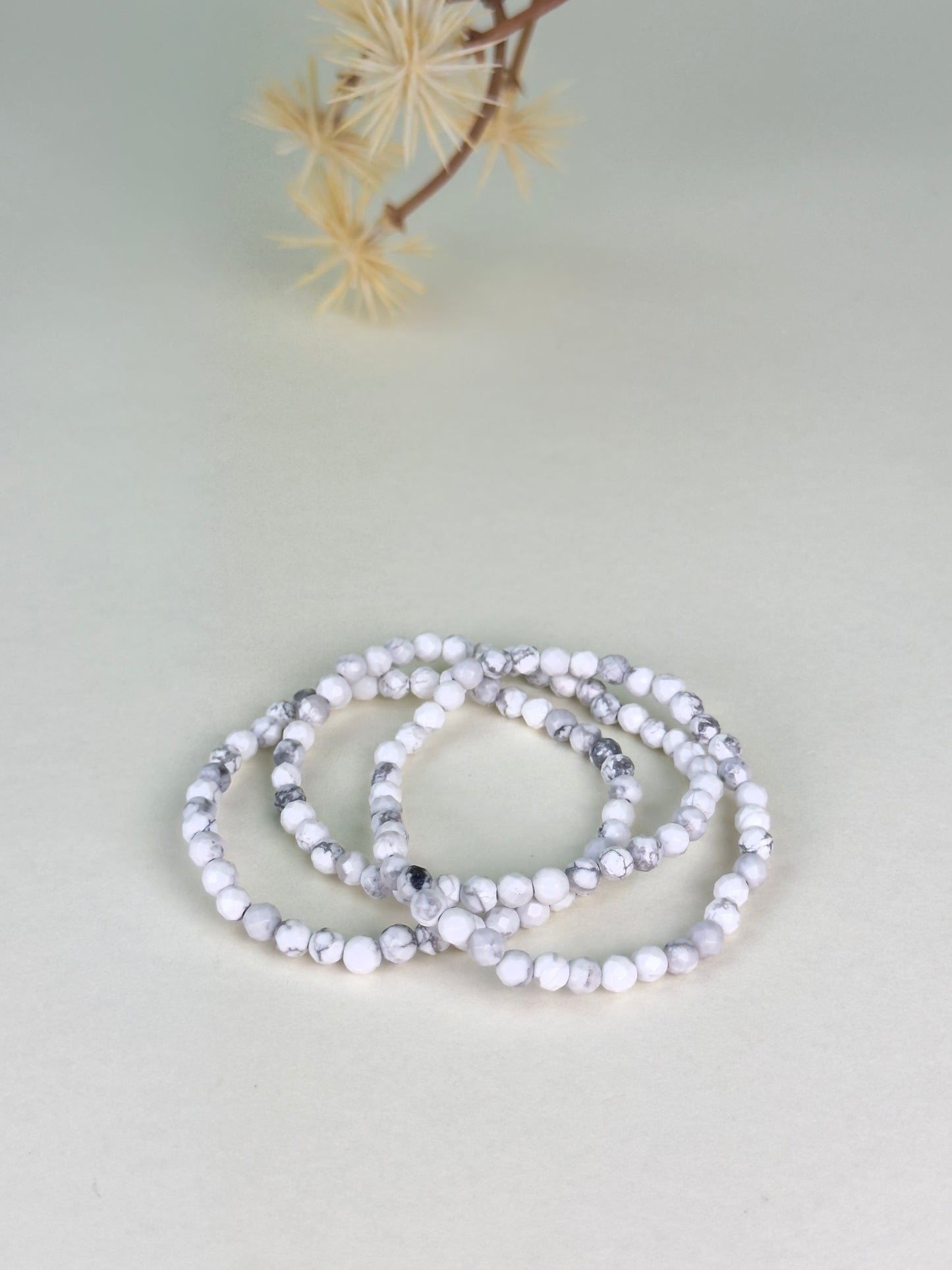 Howlite Faceted Bracelet 4mm