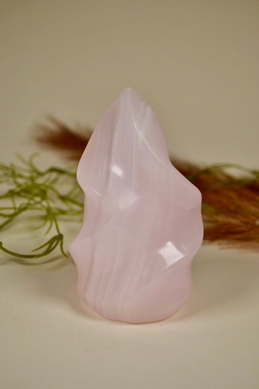 Mangano Calcite Swirl Flame