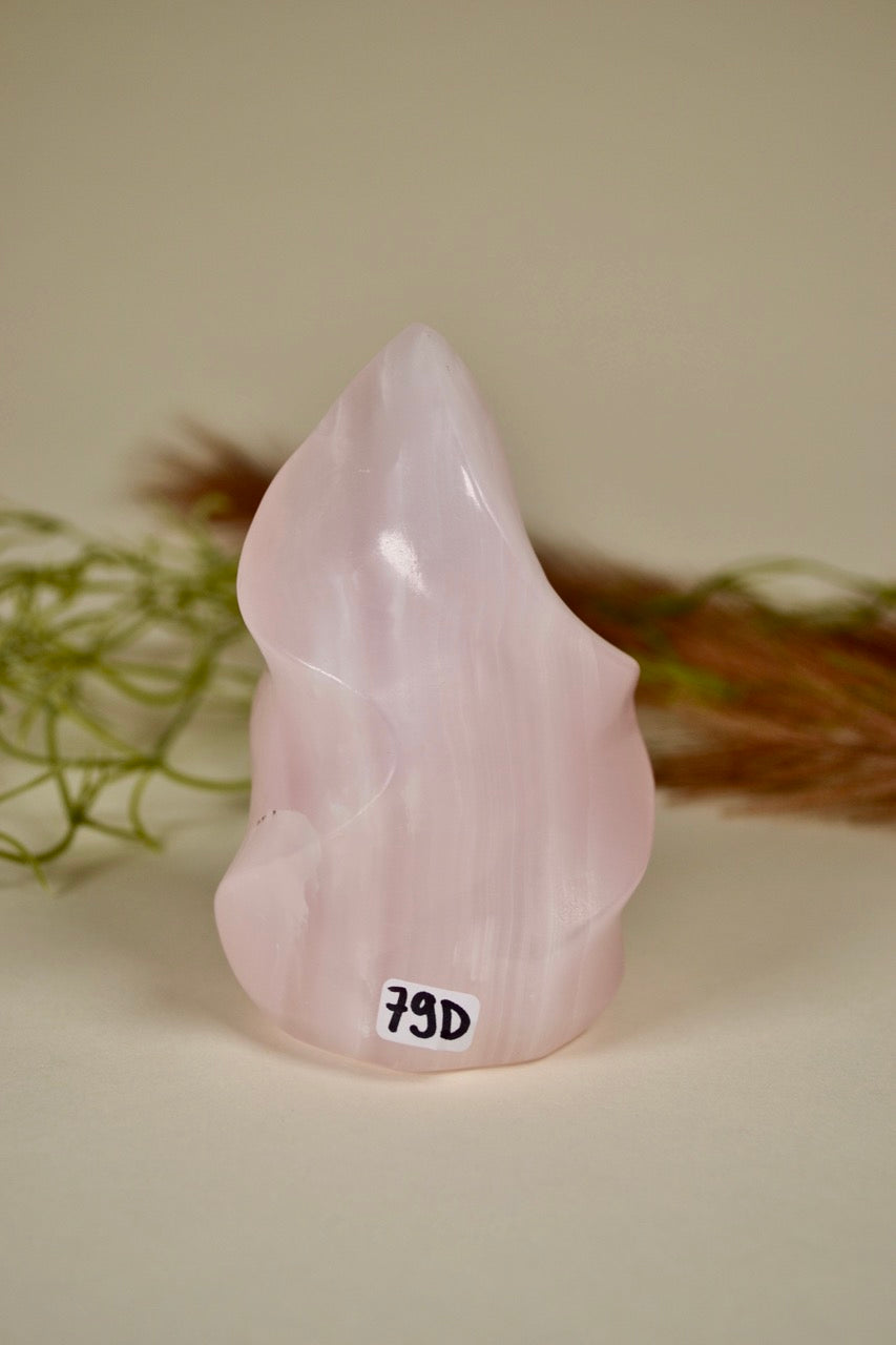 Mangano Calcite Swirl Flame