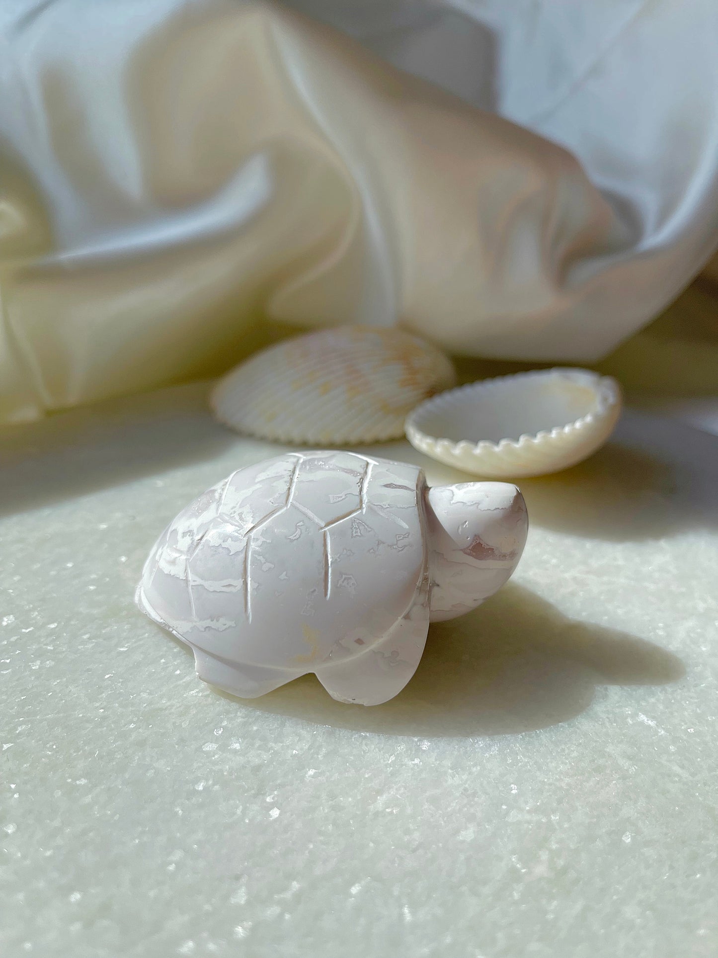 White Snow Plume Agate Turtle